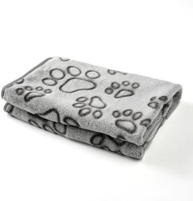 Inspired Living Cozy Print Dog Bed Mat And Pet Travel Blanket paw 80 X 100 Cm