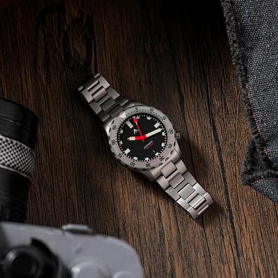 Perfect Picks Market Luxury Automatic Mechanical Watch With Sapphire PVD Waterproof Design, Luminous Dial sliver Black
