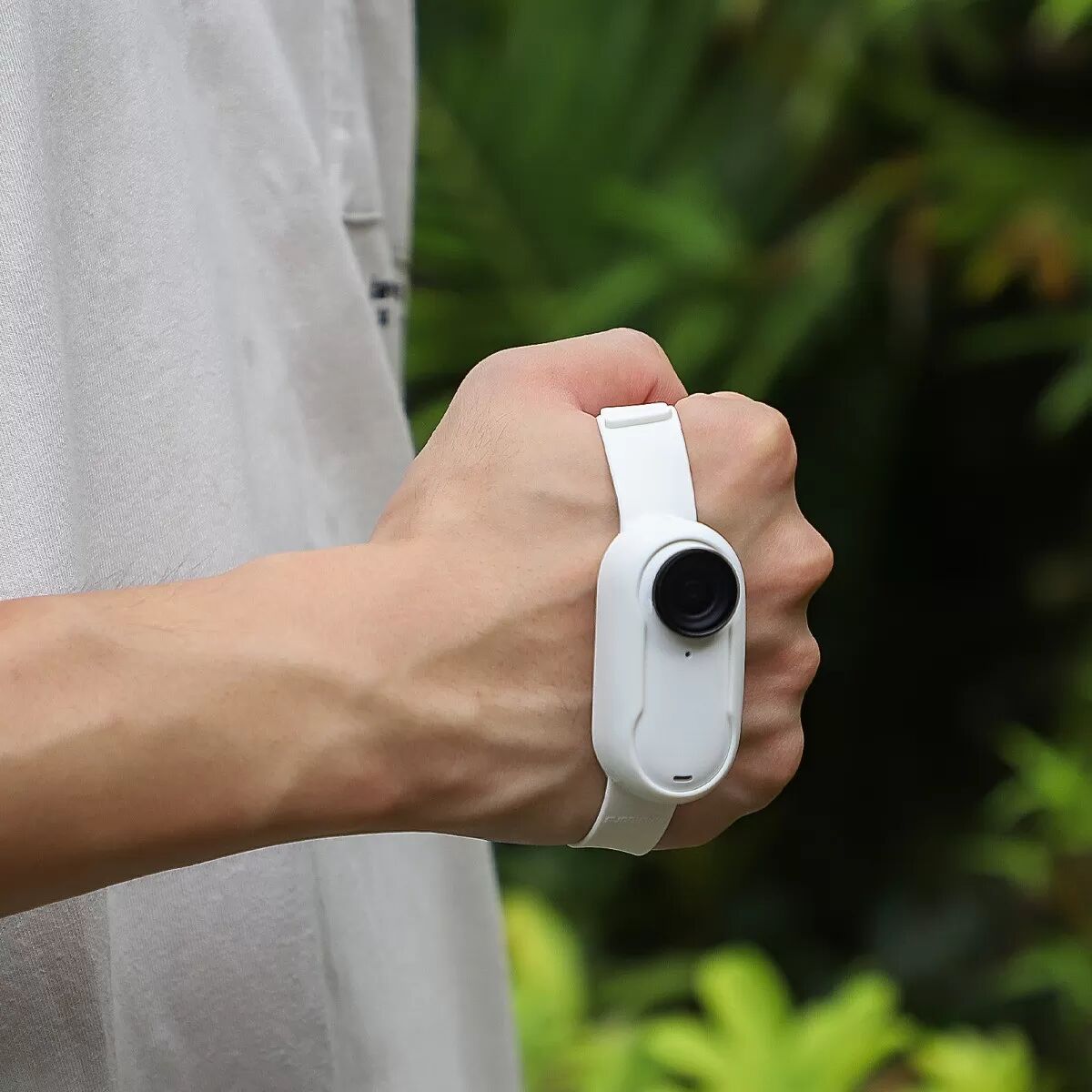 INF Housse et sangle d'expansion en silicone multifonction compatible avec Insta360 GO 3S/GO 3 - Anti-chute, découpe Blanc