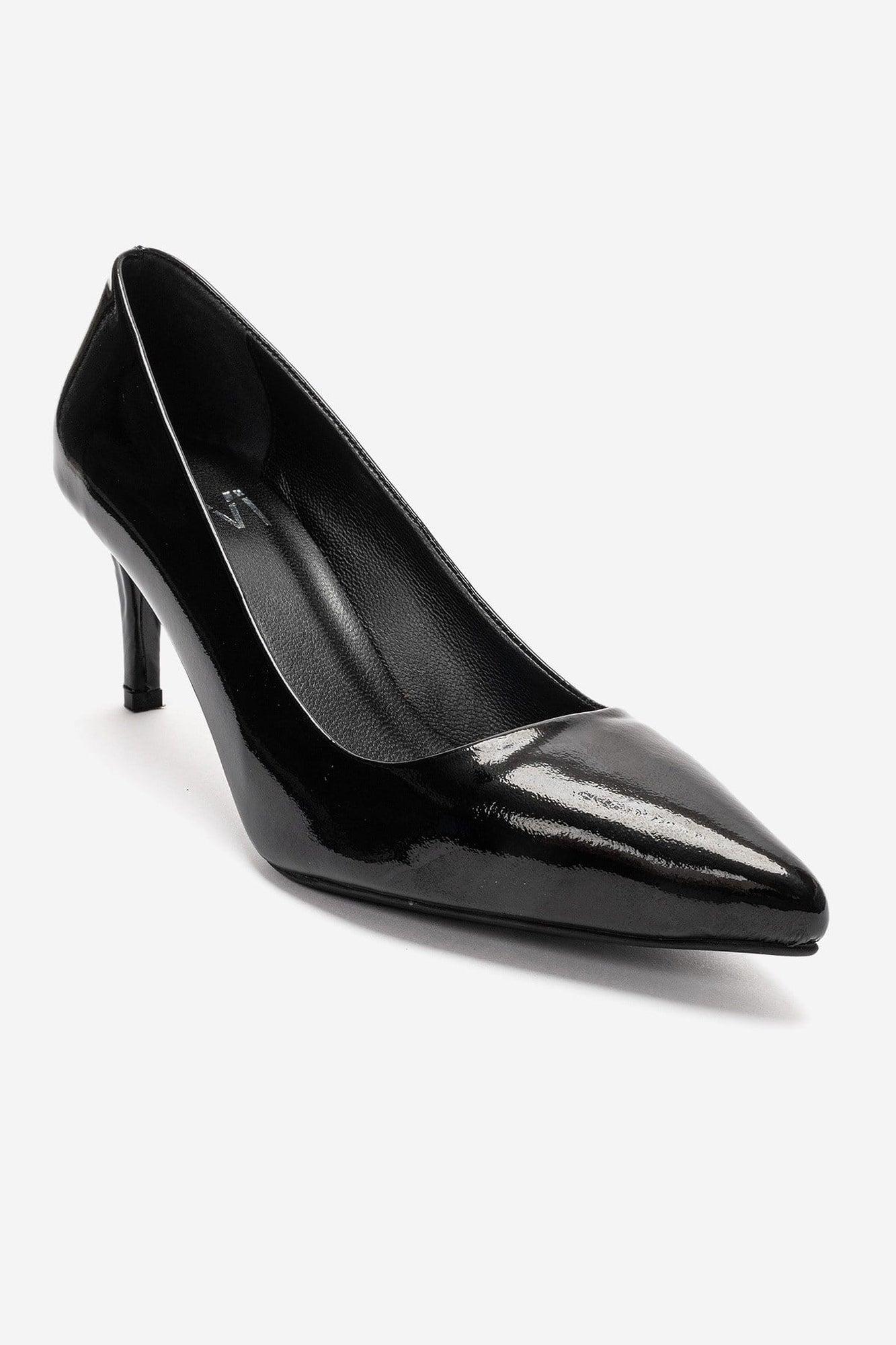 Clyde Leder Stiletto Spitzer Zehn Pumps