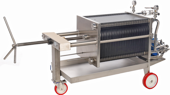 Enotecnica Pillan FC44 - Filtre à vin professionnel pour 40 cartons 40x40 cm - Châssis et pompe INOX