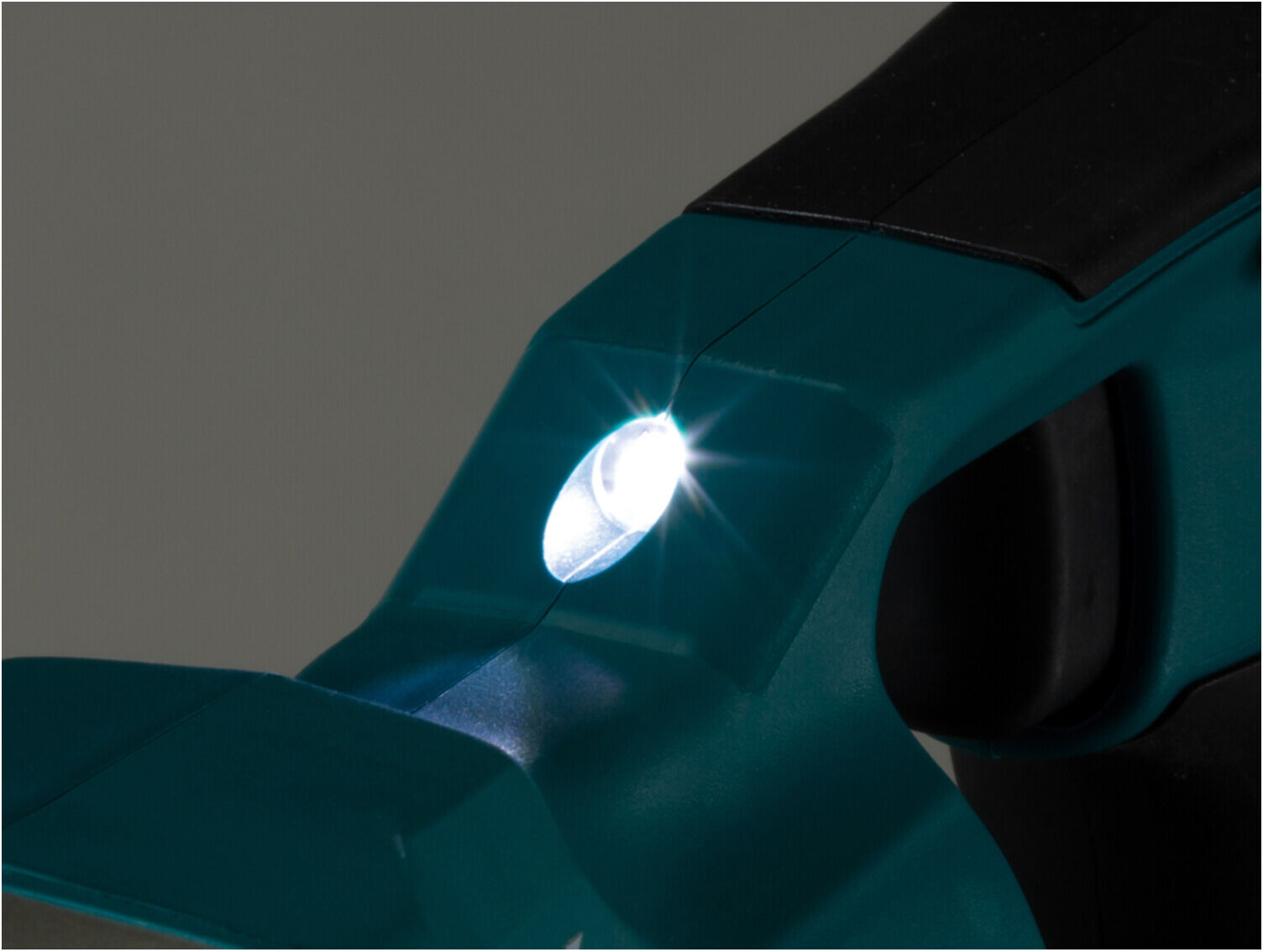 Makita DJS800Z Akku-Faserzementschere 18V • 13 mm   für Faserzementplatten bis zu 13 mm Stärke   ohne Akku und Ladegerät   mit Koffer und Zubehör  )
