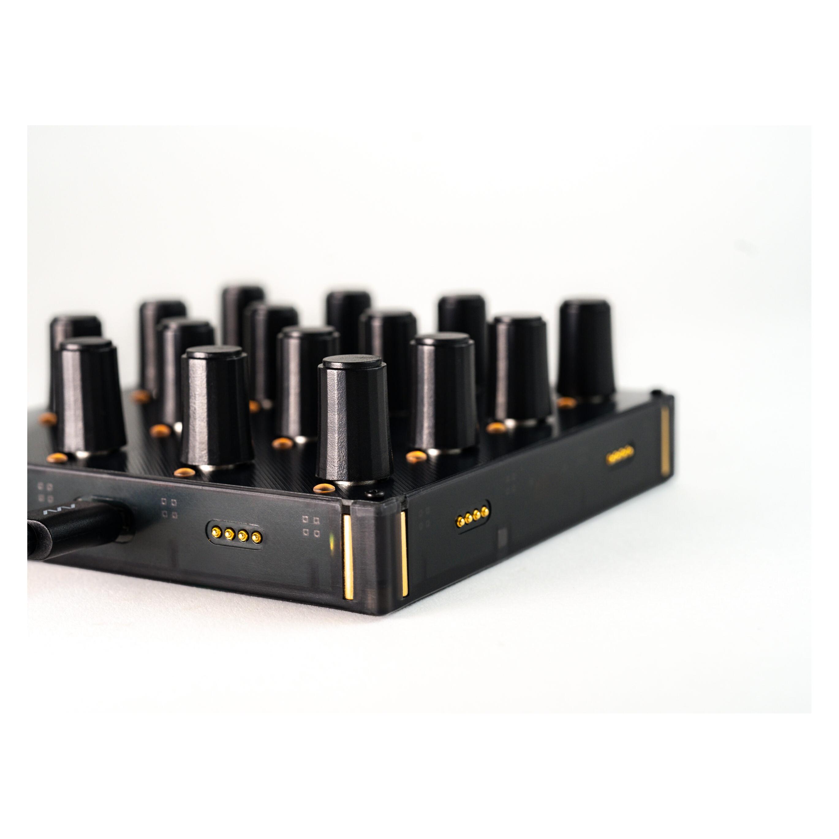 Intech Studio Grid Series 3 - EN16 Detent (Controller) (GRID3-EN16-D)