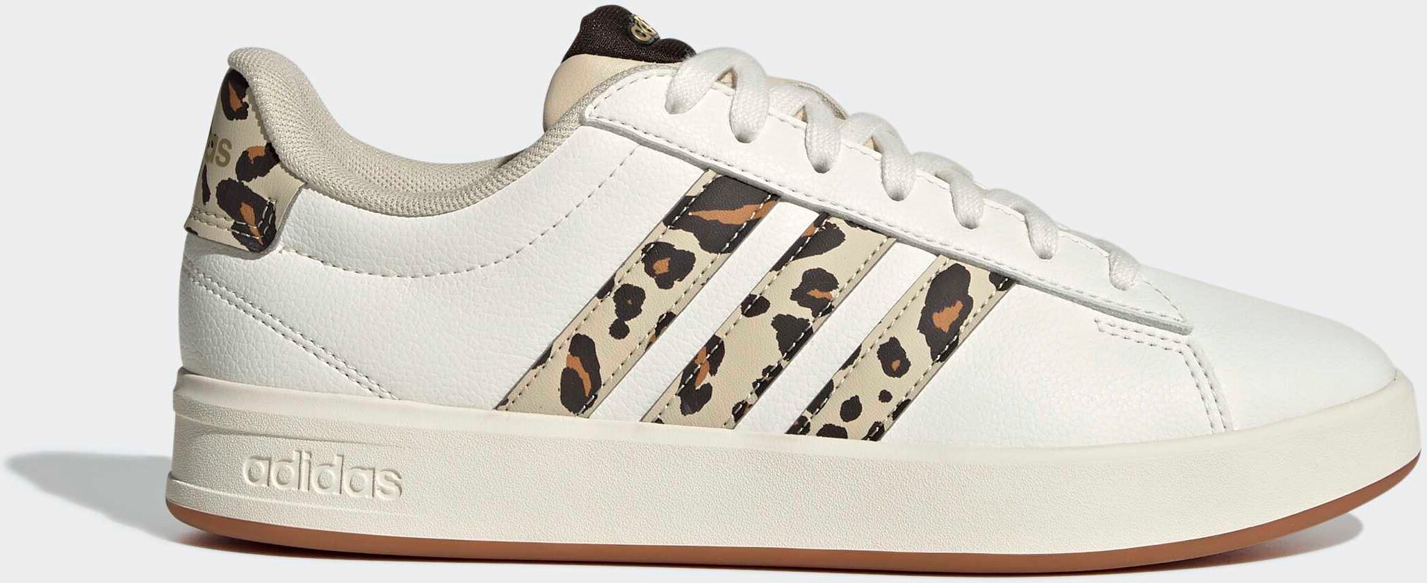 Sneaker ADIDAS SPORTSWEAR "GRAND COURT 3.0", Damen, Gr. 40, weiss (crystal linen, aurora coffee, matte gold), Synthetik, Textil, Schuhe Sneaker, mit Leo Muster crystal linen, aurora coffee, matte gold 40