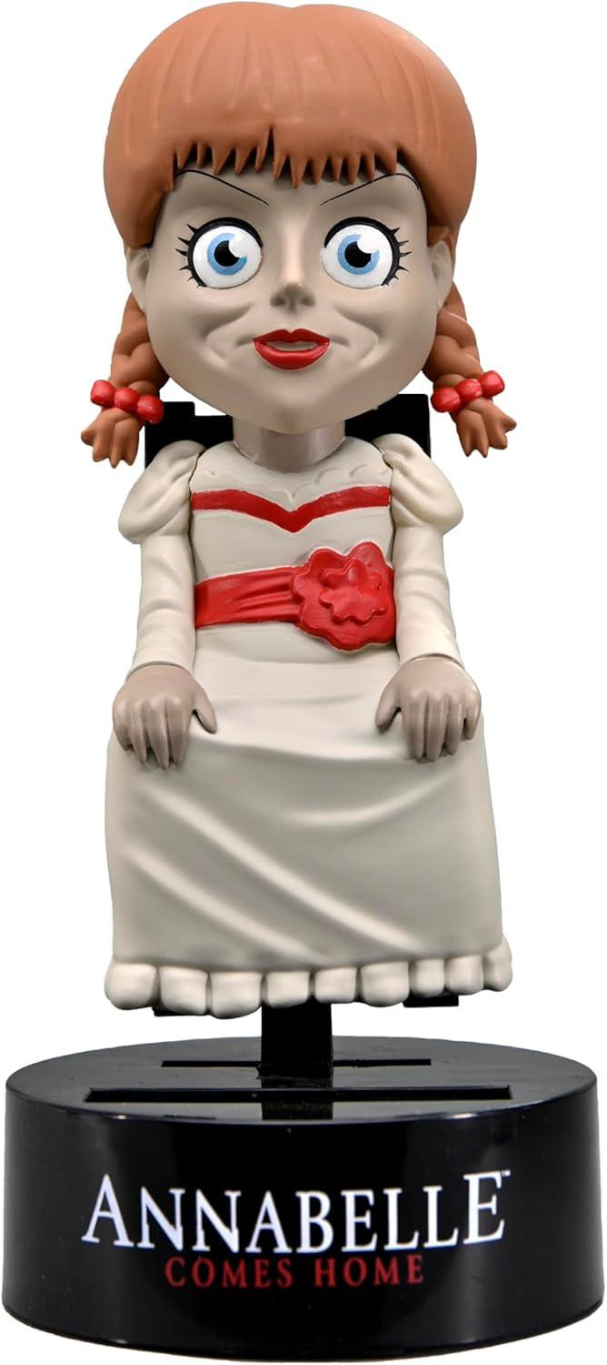 NECA Annabelle figuur met hamer uit het Conjuring-universum, 16,5 cm