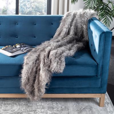 SAFAVIEH Luxe Peacock 50 x 60 Inch Throw, Grey