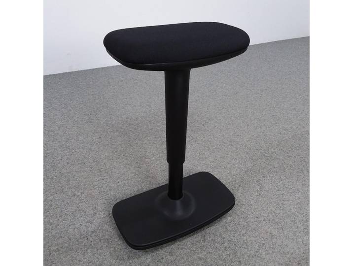 Bürohocker Milani UP Schwarz, Kunststoffgleiter, Dynamisches Sitzen - optimal für gesundes Sitzen