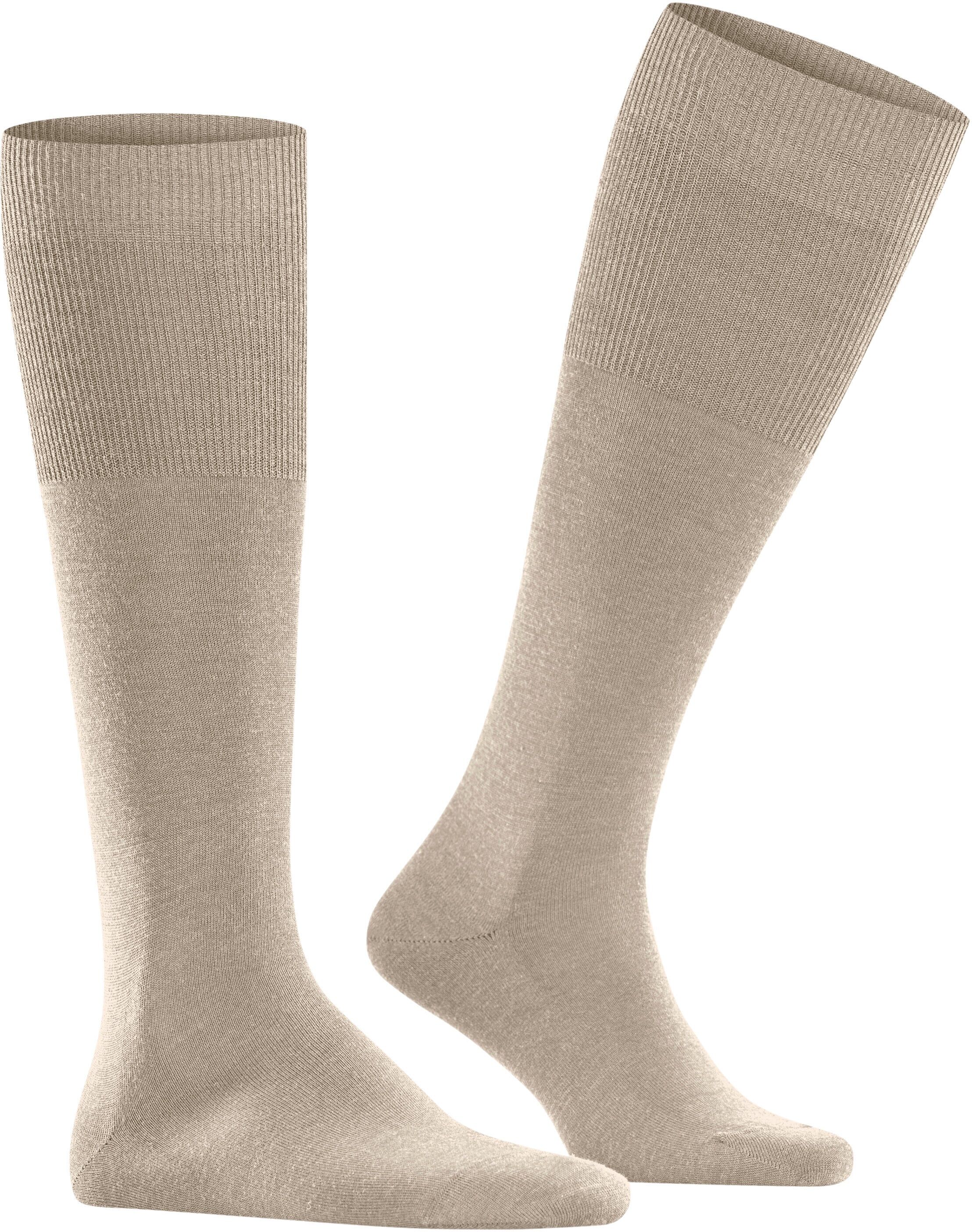 Kniestrümpfe FALKE "Airport", Herren, Gr. 39-40, Sockengröße, beige (beige meliert), Materialmix, unifarben, normal, Socken Kniestrümpfe, Merinowolle außen, langes Bündchen, atmungsaktiv, klimaregulierend