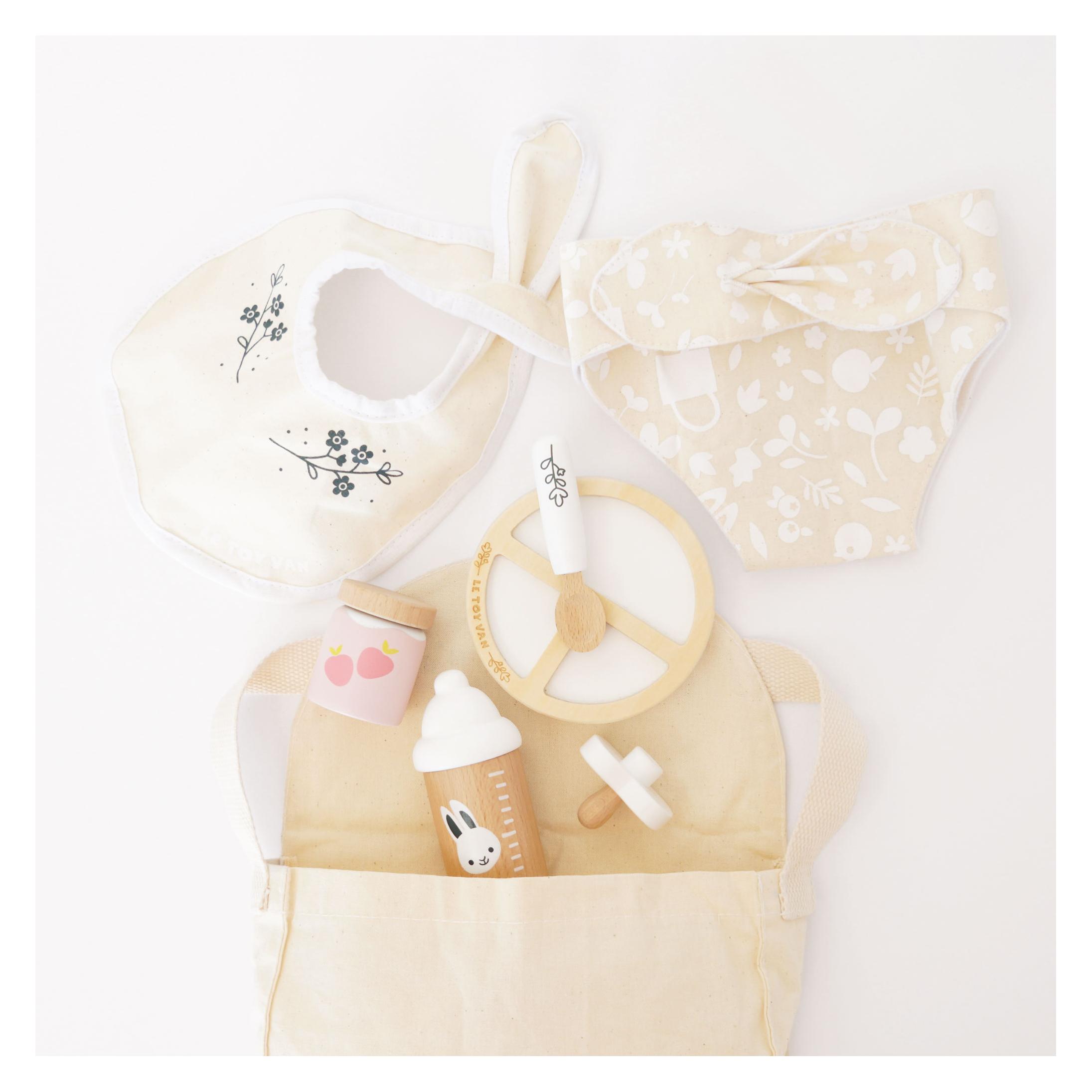 Le Toy Van Nursing Set (LTV598)