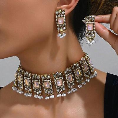 Ethno-Stil Legierung Edelstein Halskette Ohrringe 2-teilig Retro Schwerindustrie Perle Fransen Kopf Schmuck