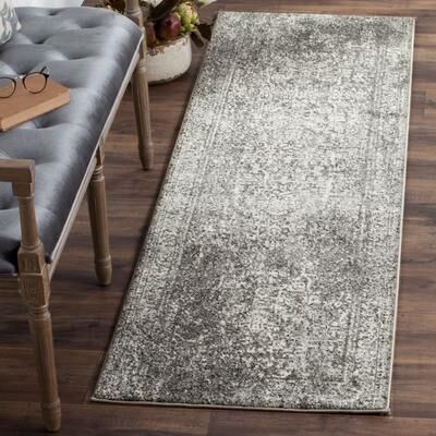 SAFAVIEH Evoke Quinn Vintage Distressed Rug