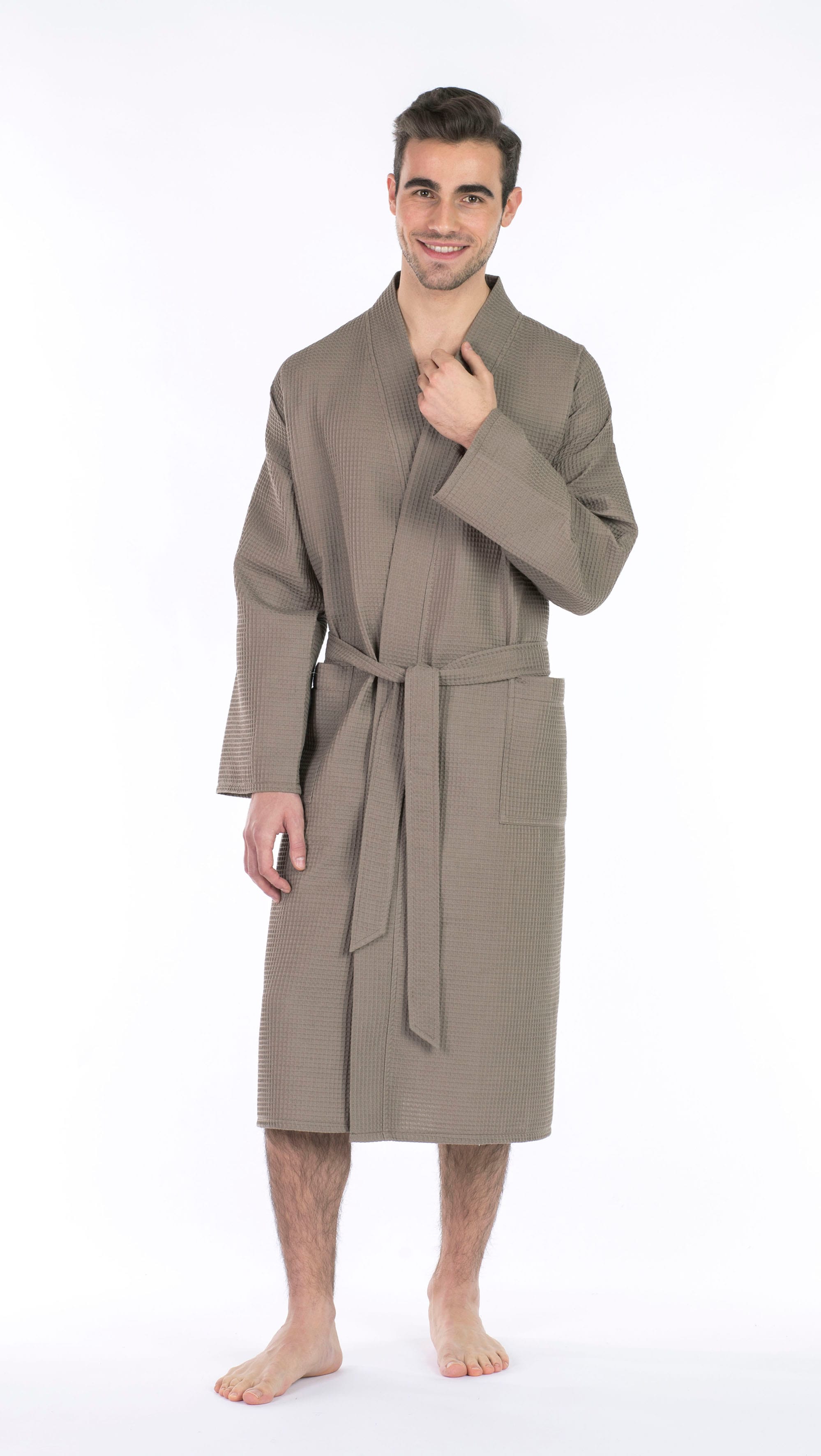 Unisex-Bademantel FRAMSOHN FROTTIER "leger geschnitten, hergestellt in Österreich" Gr. L, grau (taupe), L:120cm, Waffelpiqué, Hausmäntel, Unisex-Bademantel, Unisex Waffelpiqué taupe L L: 120cm, N-Gr