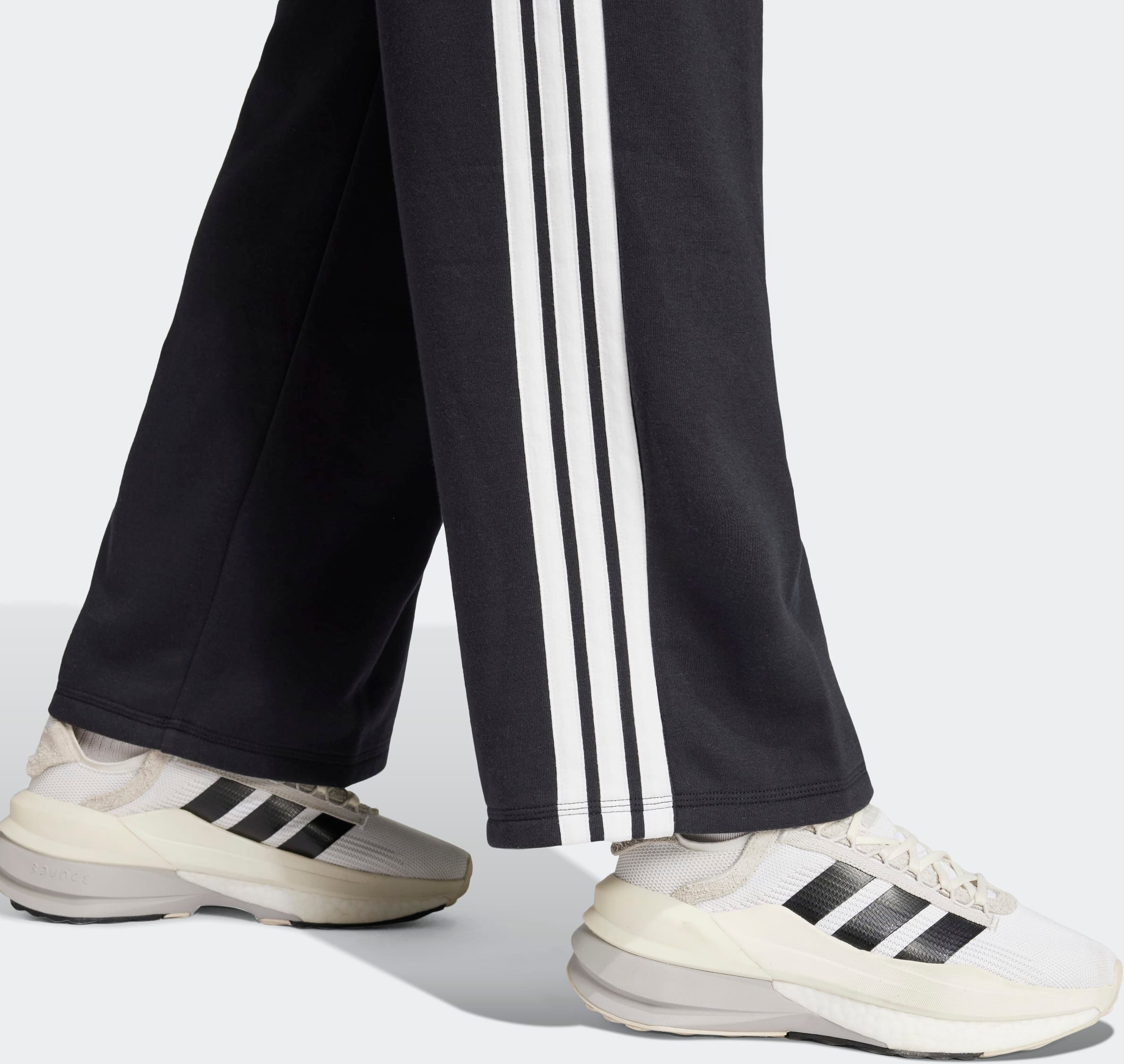 Sporthose ADIDAS SPORTSWEAR "ESSENTIALS 3-STREIFEN OPEN HEM FRENCH TERRY", Damen, Gr. S, N-Gr, schwarz, weiß, normal, gr., Obermaterial: 55% Baumwolle, 36% Polyester, 9% Viskose, Hosen Sporthose, Reguläre Passform, aus weichem French Terry