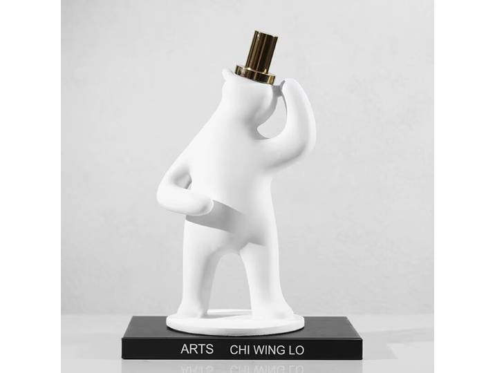 Sculpture ours chapeau, articles de décoration de salle moderne, poupée de dessin animé, ornement d'entrée, meuble TV, artisanat en résine, décoration douce