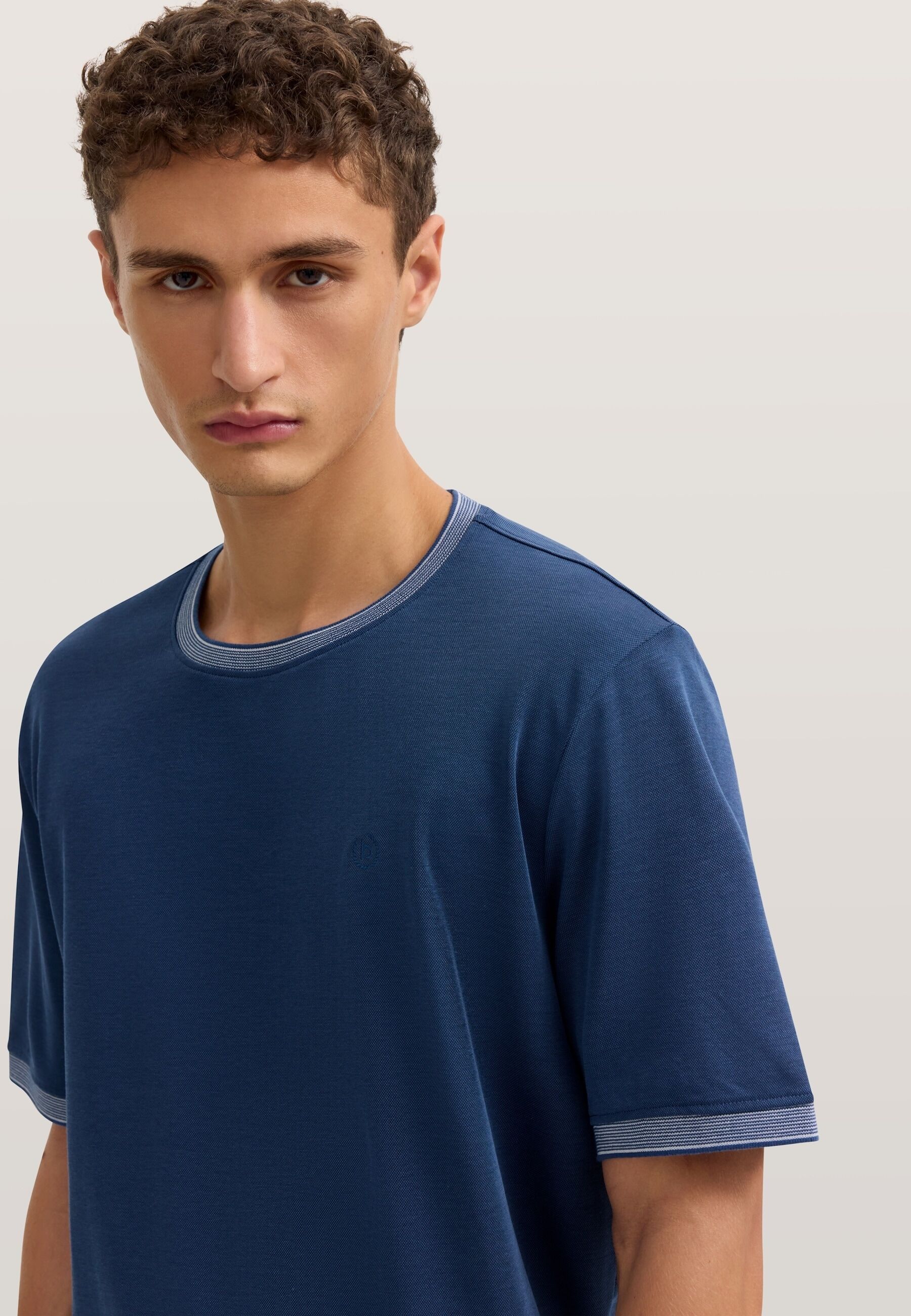 T-Shirt BUGATTI, Herren, Gr. XXL, blau (380, marine), 50% Baumwolle, 50% Polyester, unifarben, normal, Rundhals, Shirts T-Shirt, aus einem Baumwoll-Mix 380, marine XXL