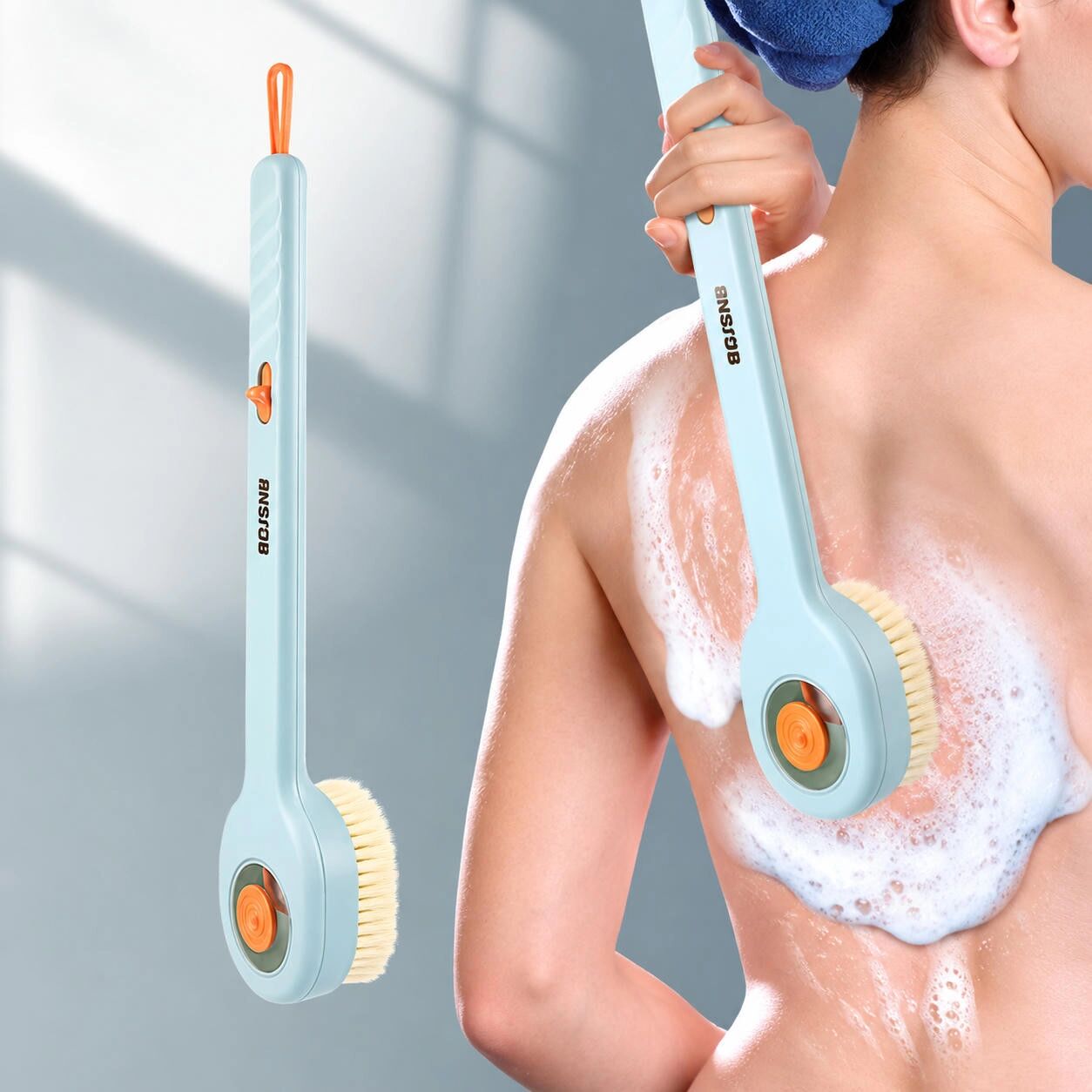 INF Langstielige Badebürste mit Flüssigseifenspender – Weiche Borsten für Peeling und einfache Rückenreinigung Blau