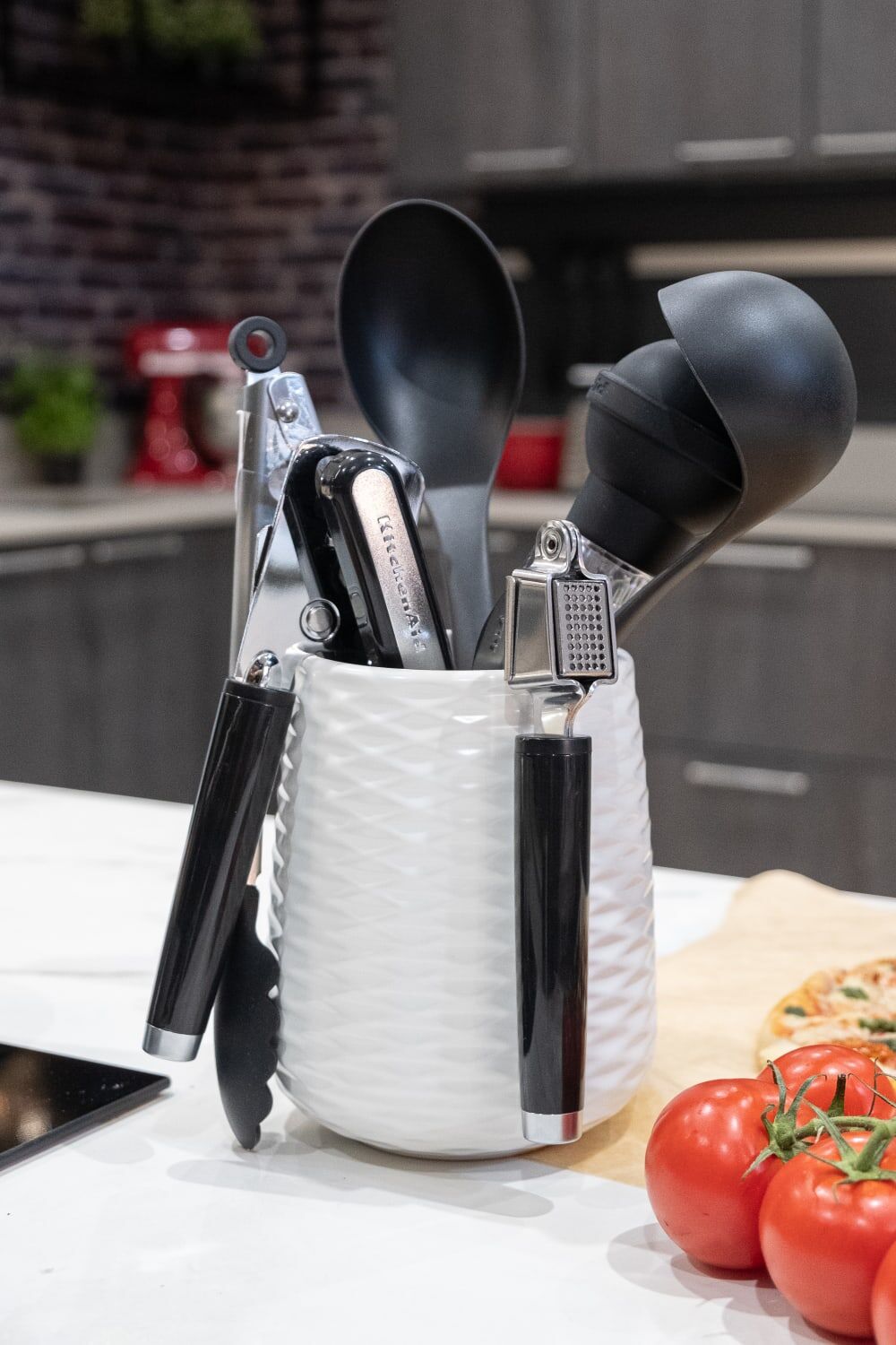 Kitchenaid Set de 6 Ustensiles Résistants à la Chaleur avec Porte-Ustensiles Noir 23x34x13cm