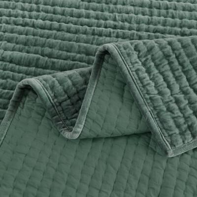 Melange Home Tamara Cotton Velvet Quilt Set