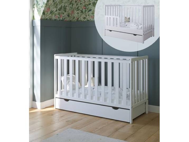 zee Bambi Weiß Babybett 120x60 cm 2in1 mit Schublade & Schutzbarriere Klassisches Gitterbett 3-Fach Höhenverstellbar Kinderbett mit Beißschutz & zu Juniorbett umbaubar
