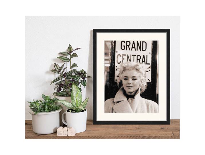 Tableau déco Marilyn Monroe V Cadre : hêtre massif verni Revêtement : plexiglas Noir 43 x 53cm