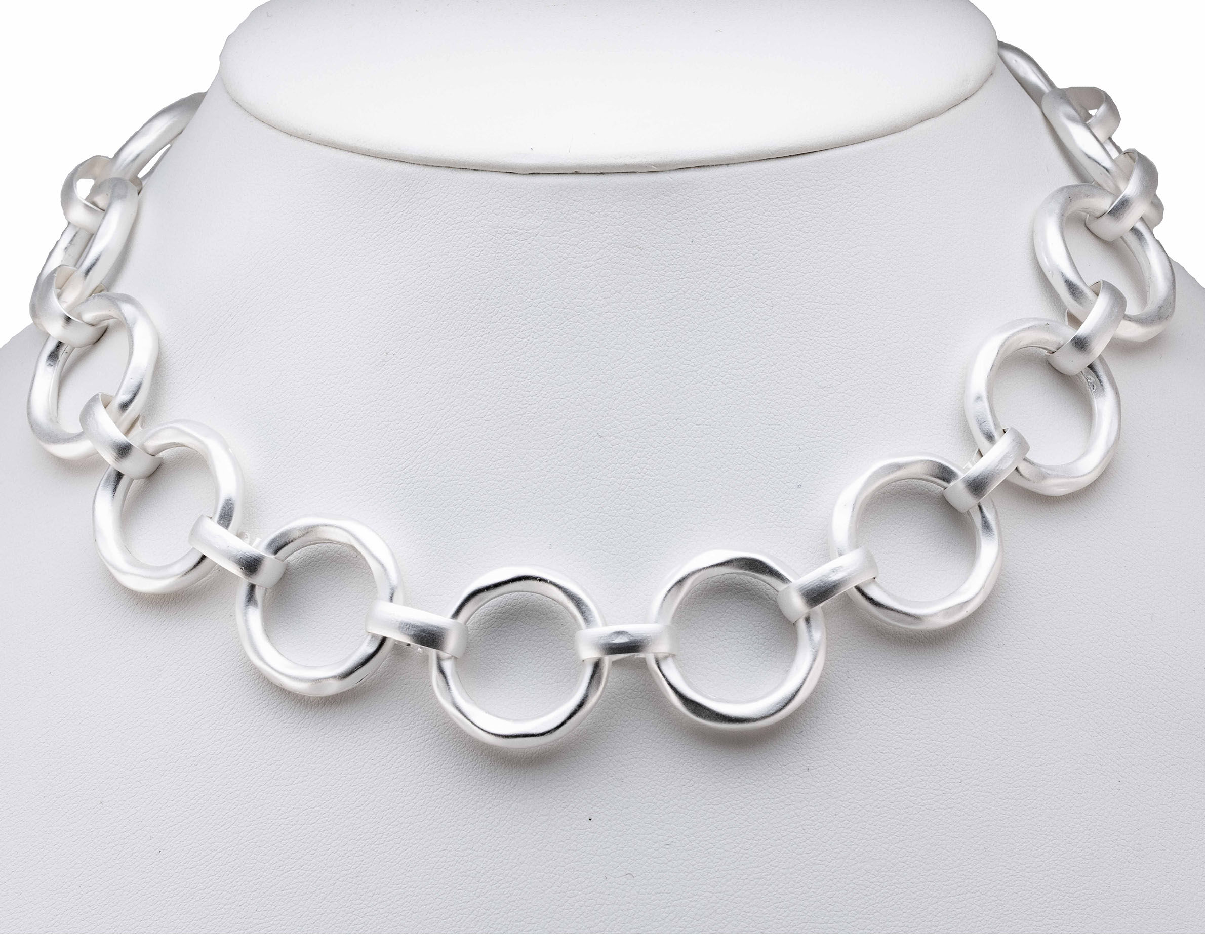 Collier FIRETTI "mit Ringen, rund, matt", grau (metallfarben), Halsketten, Damen, Metall, L: 43,5, Collier metallfarben Metall, L: 43,5