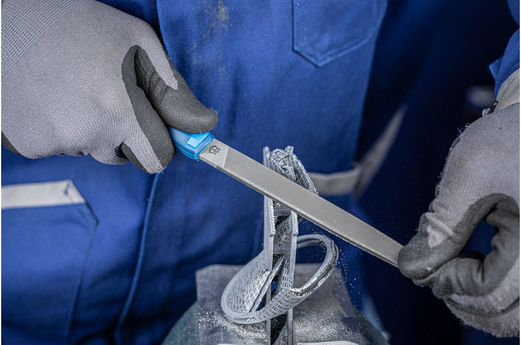 PFERD TOOLS Werkstattfeile Flachspitz 100mm Hieb 3 für Feinbearbeitung, Schlichten (11103103)