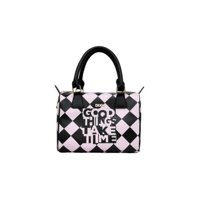 Schultertasche DOGO "Clemence Umhängetasche Good Things Take Time Schultertasche", Damen, Gr. onesize, schwarz, Kunstleder, Taschen Schultertasche, Handgefertigt