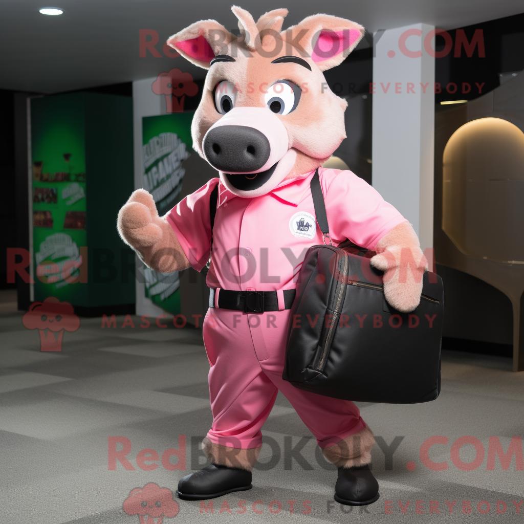Maskottchen REDBROKOLY eines rosa Wildschweins mit Henley-Shirt und Aktentasche