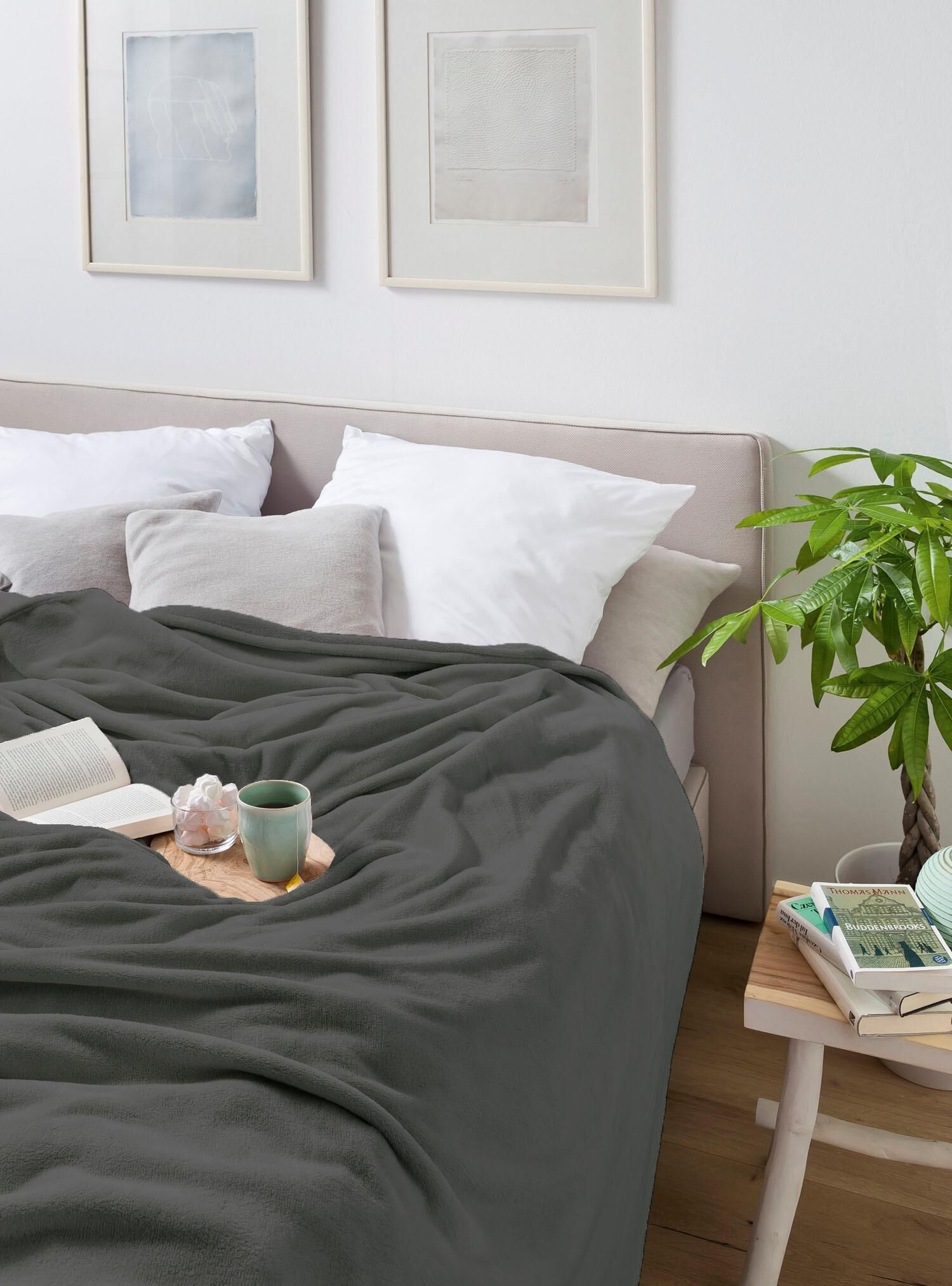 Wohndecke BIEDERLACK "King Fleece", grau (anthrazit), B:150cm L:200cm, Kunstfaser, Wohndecken, Wohndecke, leicht, Kuscheldecke anthrazit B/L: 150cm x 200cm