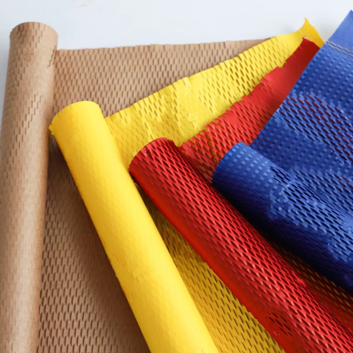 INF Waben-Packpapierrolle – Umweltfreundliches Kraftpapier für Blumensträuße Braun