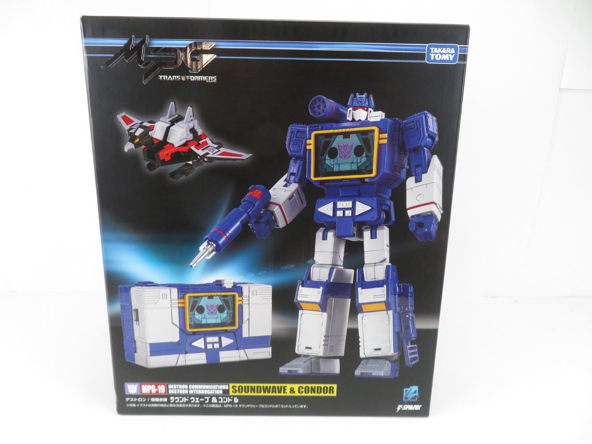 Takara Tomy Transformers Masterpiece MPG19 Soundwave & Condor