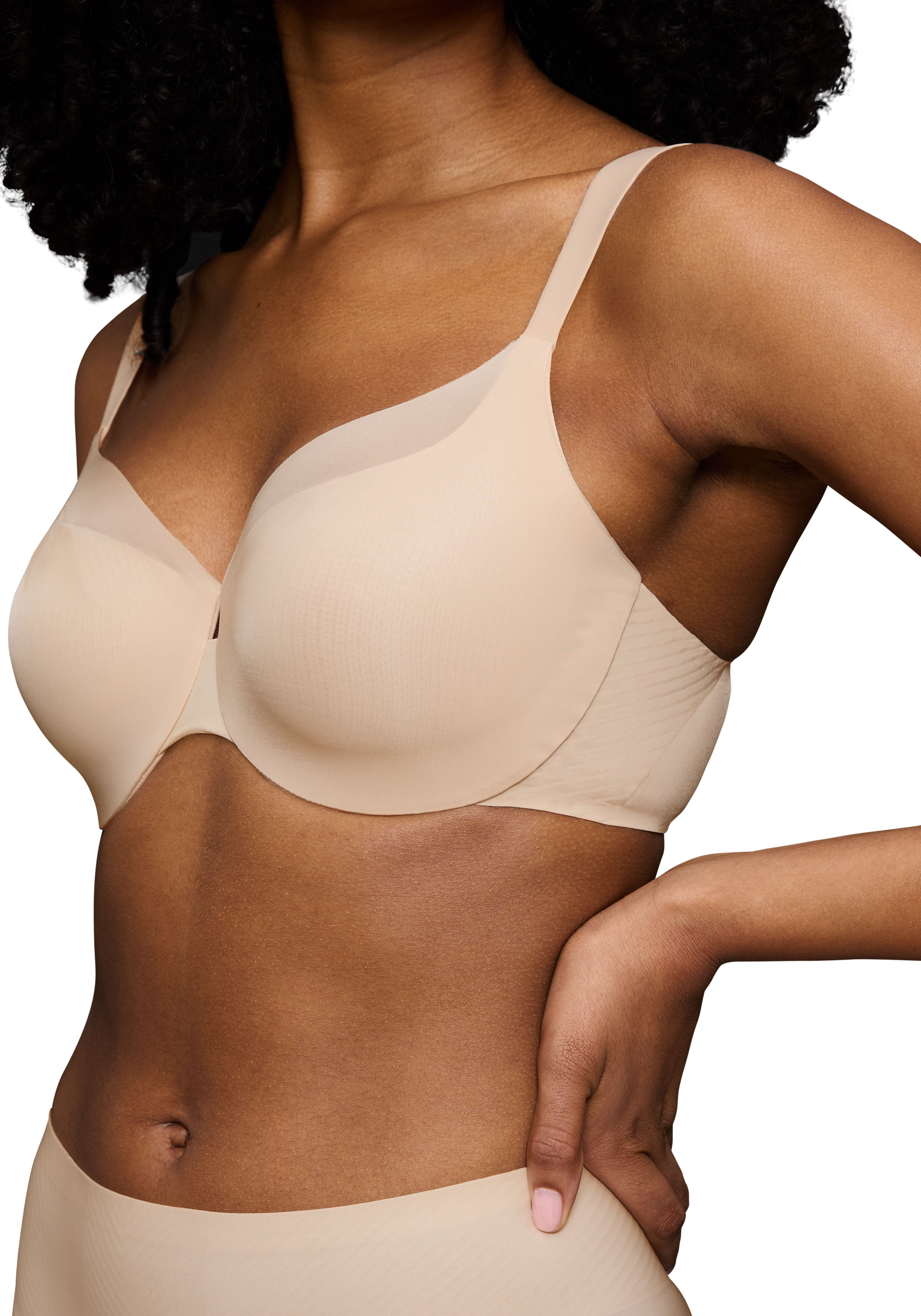 Triumph "Body Make-Up Illusion Curve" verkleinert die Brust optisch, breite Träger, formend, weich