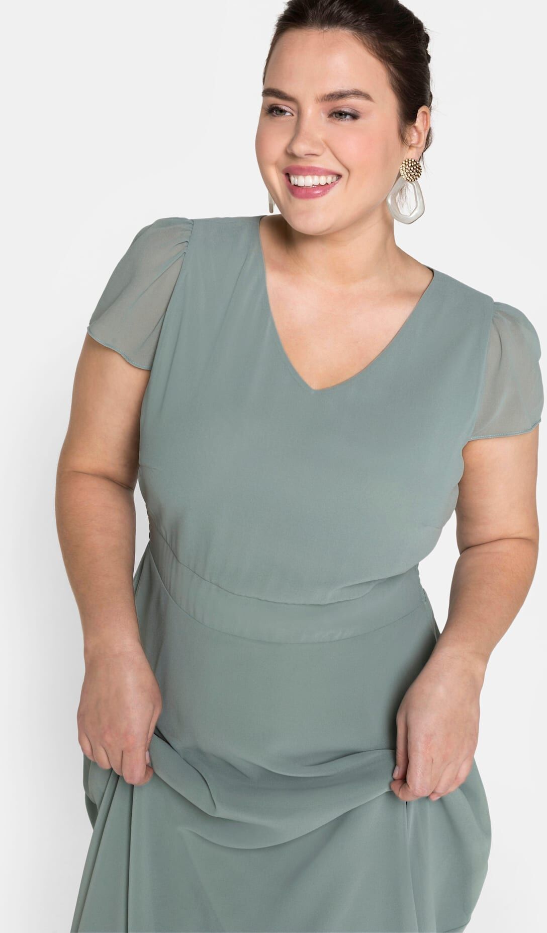 Abendkleid SHEEGO "Abendkleid", Damen, Gr. 58, Normalgrössen, braun (eukalyptus), Georgette, 100% Polyester, unifarben, lang, V-Ausschnitt, Kleider Abendkleid eukalyptus 58, Normalgrössen
