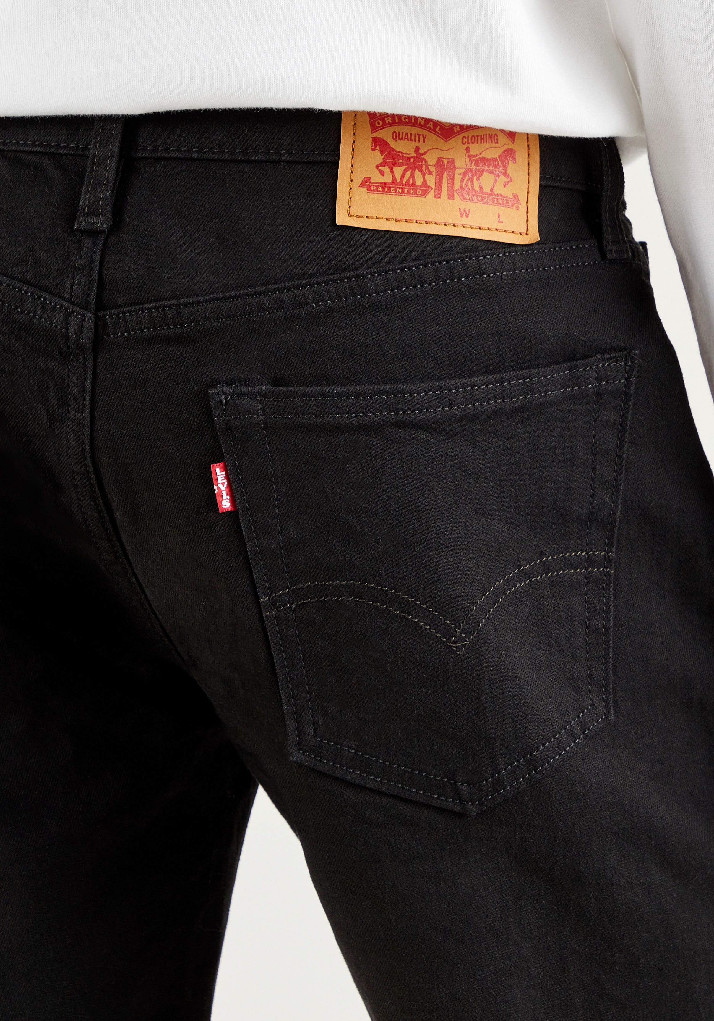 Jeansshorts LEVI'S "405 STANDARD SH", Herren, Gr. 36, N-Gr, schwarz, Denim/Jeans, Obermaterial: 70% Baumwolle, 28% Lyocell, 2% Elasthan, leichte Abriebeffekte, normal kniefrei, Jeans Jeansshorts, Sommerhose schwarz 36, N-Gr