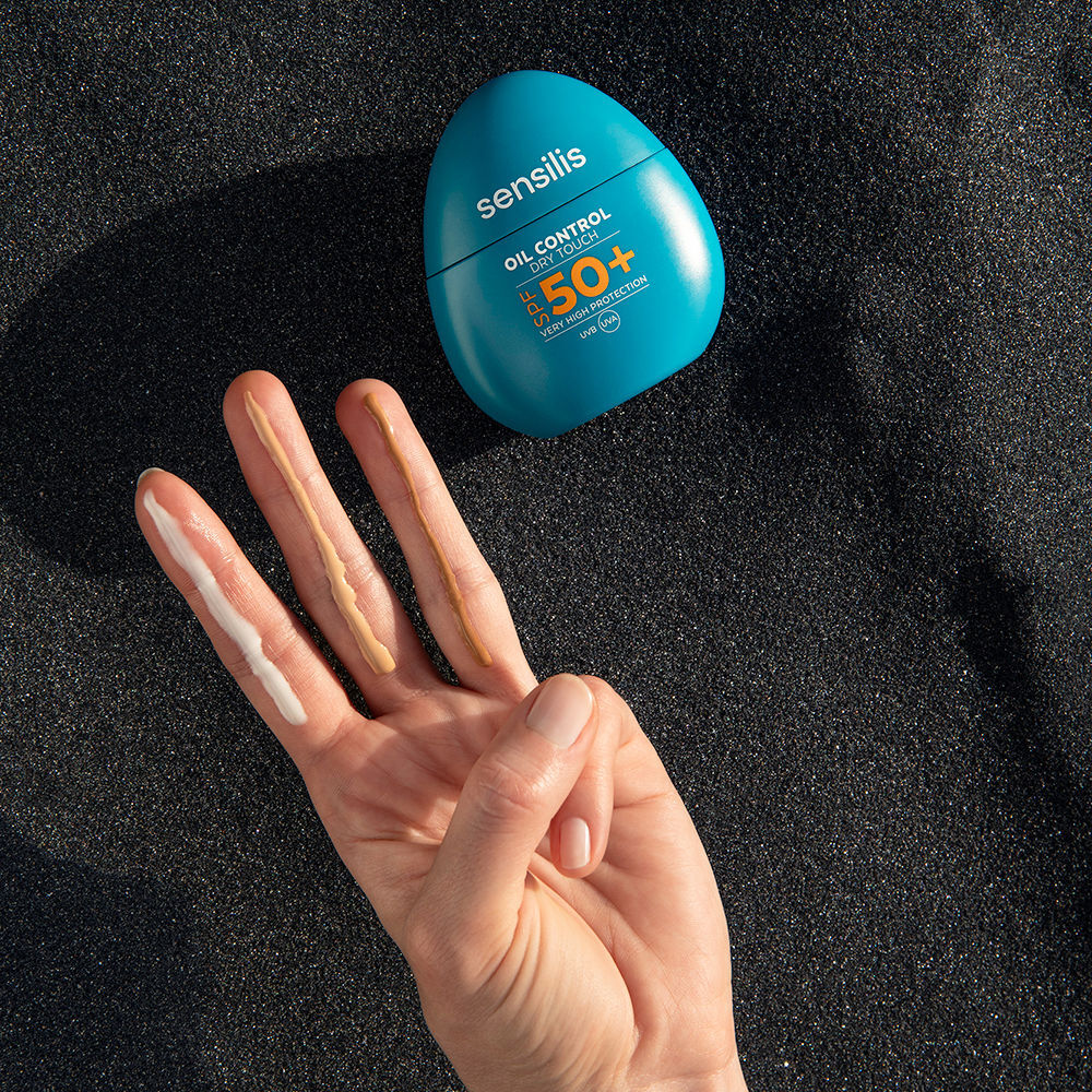 Sensilis Crème solaire teintée matifiante et sèche au toucher SPF50+ #Medium