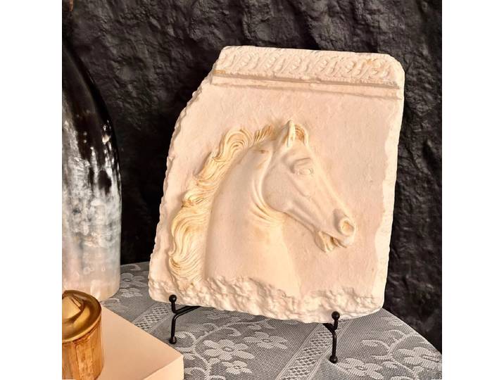 Ornement de tête de cheval en relief grec antique, ornement d'art pour le salon, décoration d'art suspendue, artisanat en résine, décoration d'intérieur nordique