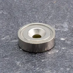 10 Topfmagnet mit Bohrung und Senkung, Neodym 20 mm | 9 kg | vernickelt, Stahl, Neodym, silber
