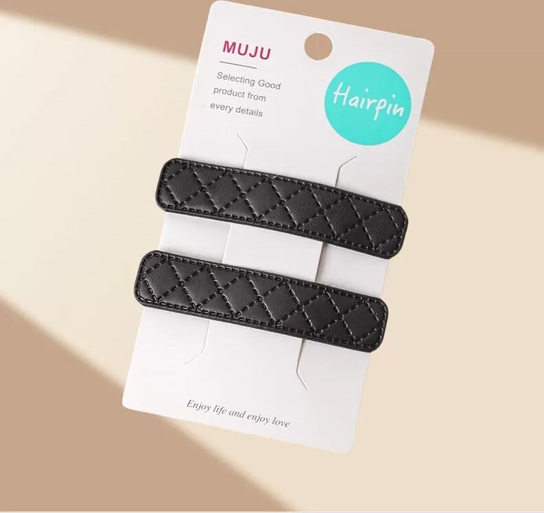 INF Schicke Haarspangen aus PU-Leder - 2er-Set, feines quadratisches Design Schwarz