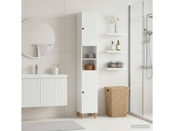 Badezimmerschrank mit offenem Regal ALKMAAR Hochglanz Weiß, Holzwerkstoff Moderner Badschrank, offene Ablage, mehrere Regale, schlankes Design, feuchtigkeitsresistent, umkehrbare Tür, pflegeleichte