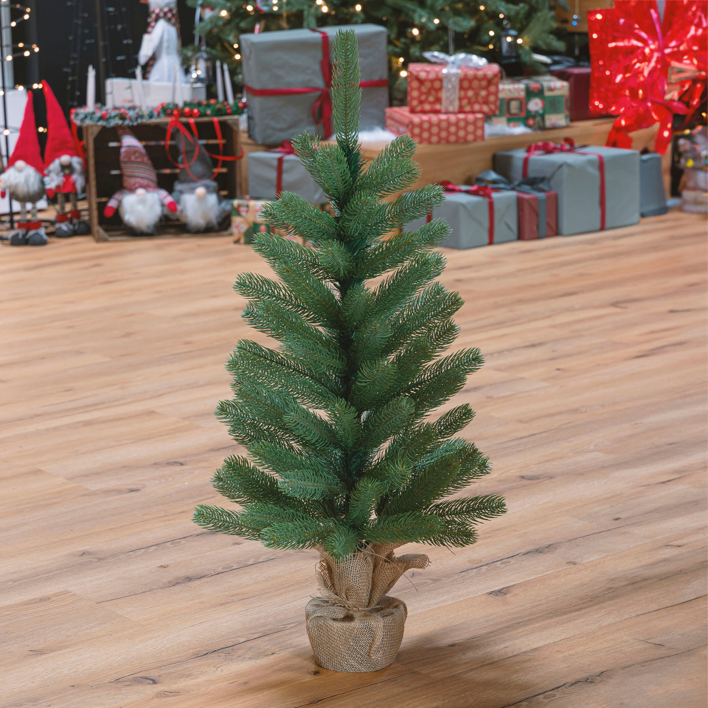 Künstlicher Weihnachtsbaum IC WINTERWORLD "Tannenbaum, künstlicher Christbaum", grün (grün, natur), H:90cm Ø:48cm, Kunststoff, Weihnachtsbäume, Künstlicher Weihnachtsbaum, Weihnachtsdeko mit Jutebeutel um den Betonfuß