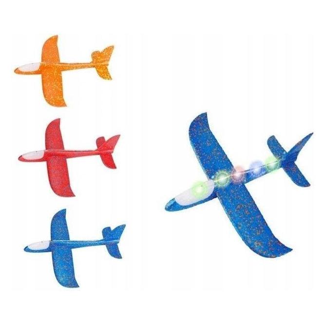 Trifox Flugzeug fliegt mit Licht (503137)