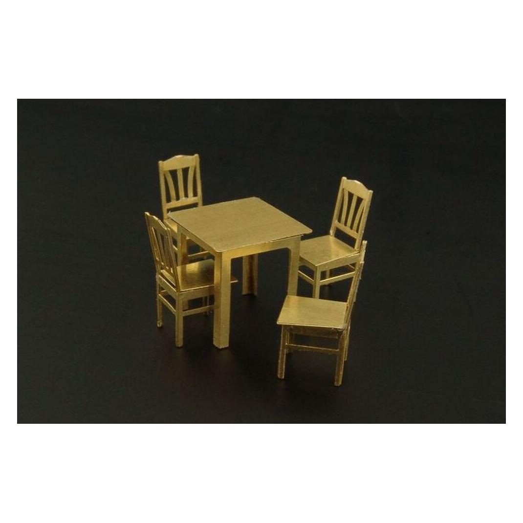 Brengun Table and chairs (BRL72013)