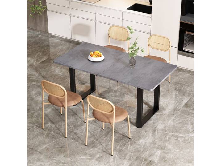 Quatuor de chaises en rotin marron avec structure métallique design contemporain pour salon chambre et salle à manger
