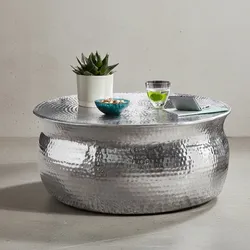 KADIMA DESIGN Orient Couchtisch: Handgefertigt, Hammerschlag-Aluminium, großzügige Ablagefläche