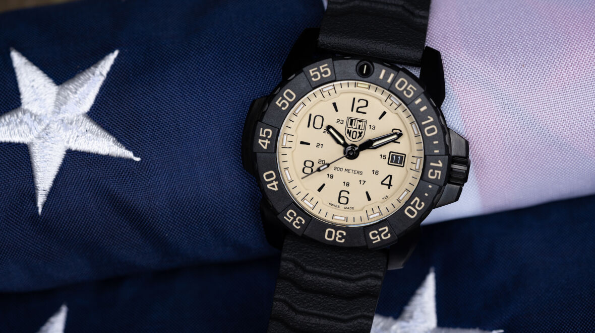 Luminox Navy Seal Foundation 45 mm 3251.CBNSF.SET