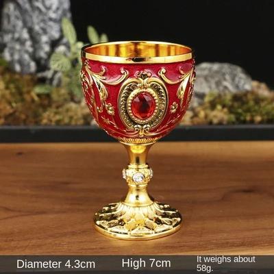 Useful Little Things Vintage Holy Grail Medieval Goblet Hand Engraved Metal Wine Glass European Style Home Bar Drinkware Decor gold Red