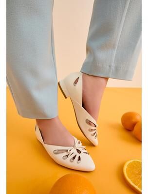 Women's The Arabella Slip On Flat by Comfortview in White (Size 7 M)
