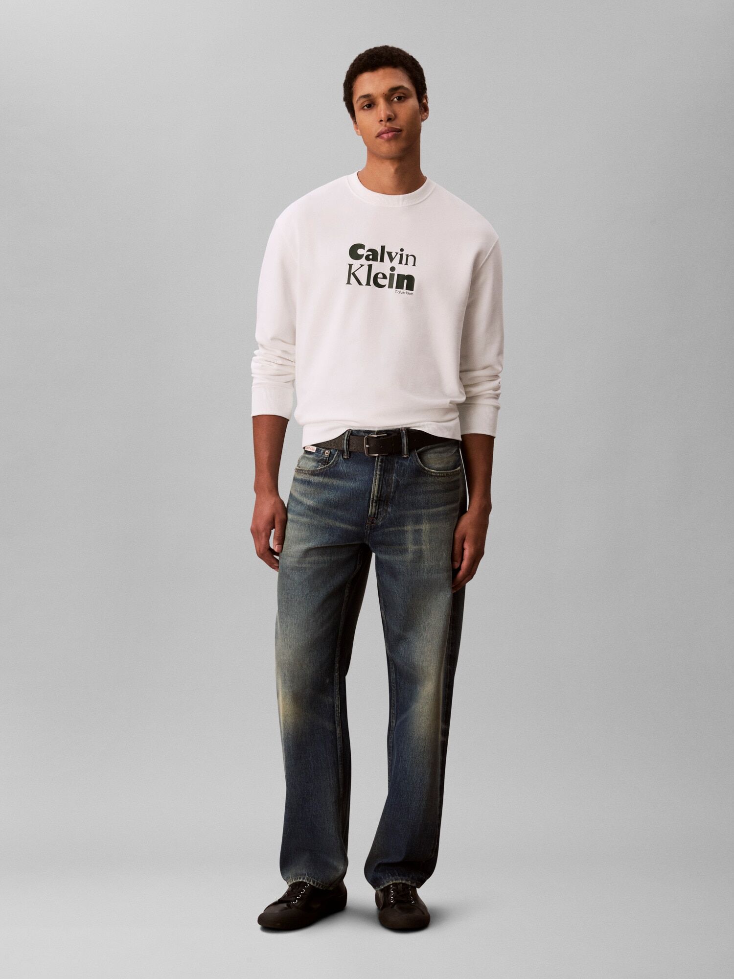 Sweatshirt CALVIN KLEIN JEANS "LS EU 350TERRY CALVIN BOLD GRAPH", Herren, Gr. XL, weiss (hellweiß), Sweatware, Obermaterial: 100% Baumwolle, unifarben, regular fit normal, Rundhals, eingesetzt Bündchen, Sweatshirts Sweatshirt, Rundhalsausschnitt, regular 