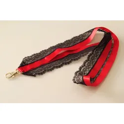 Umhängeband mit Wäschespitze | Lanyards | Satin | kirschrot-marine