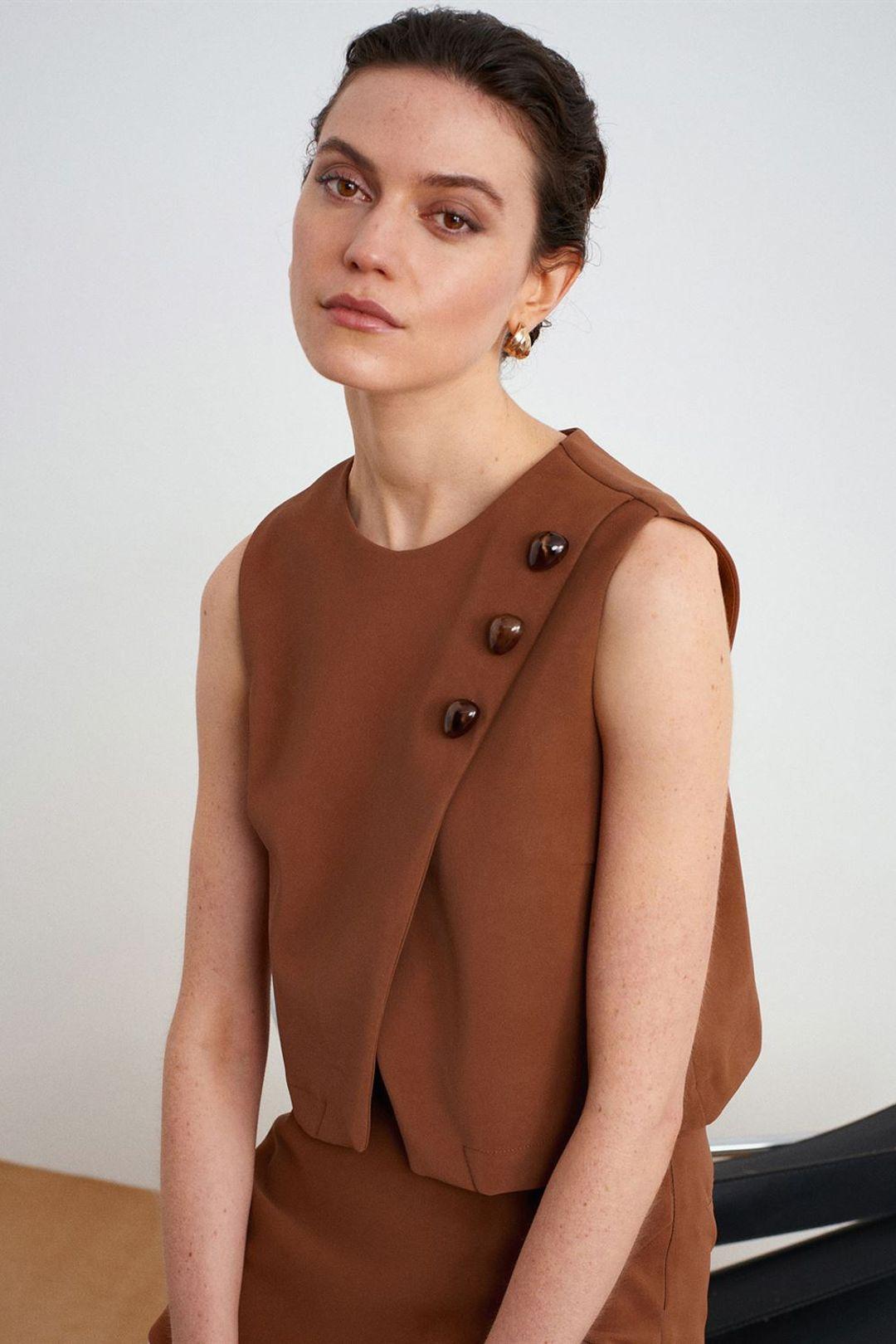 Korte Nepleer Knopen Gilet